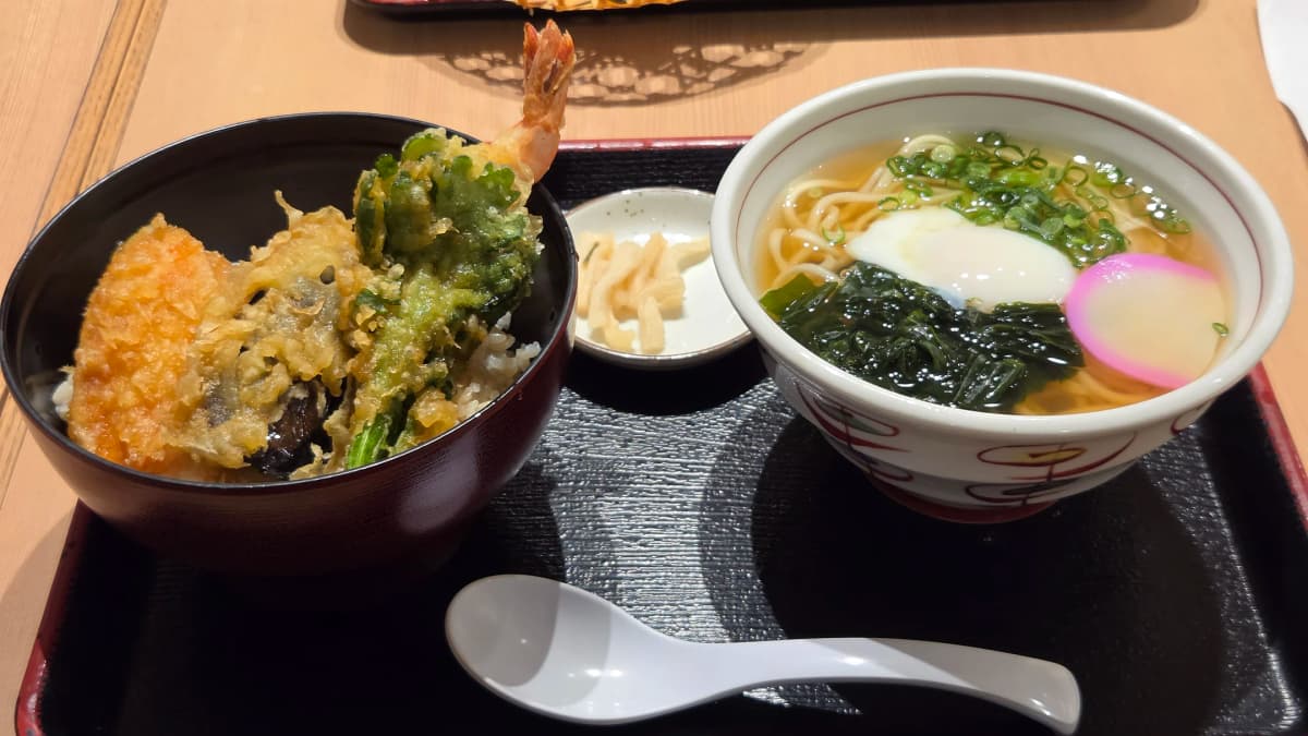 天丼セット + 温泉卵